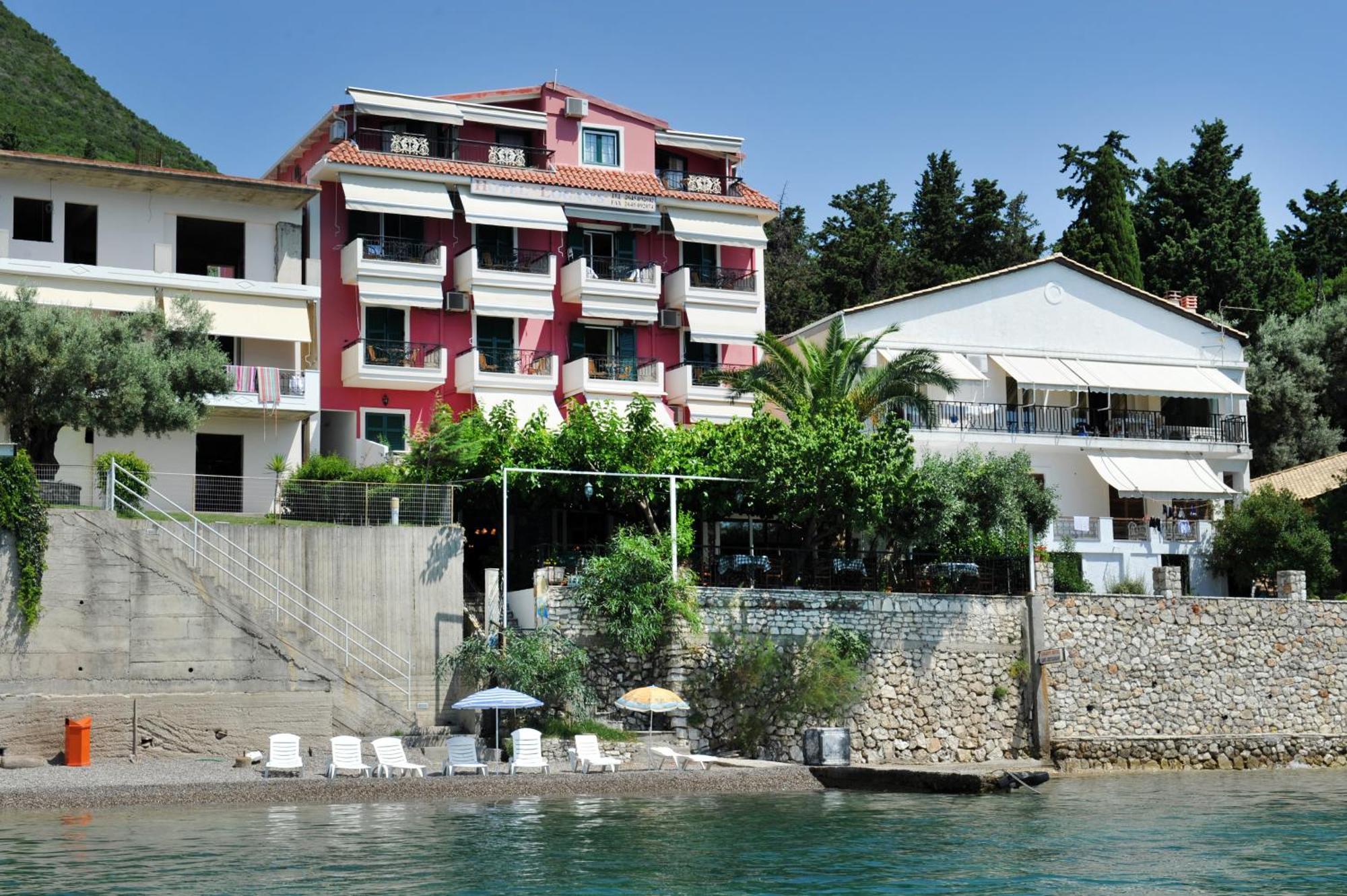 Logan'S Beach Hotel Nydri  Exterior photo